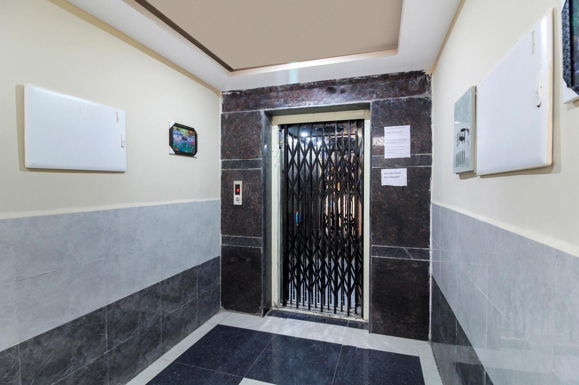 Super Hotel O New Cyber Grand Madhapur Kondapur  Eksteriør bilde
